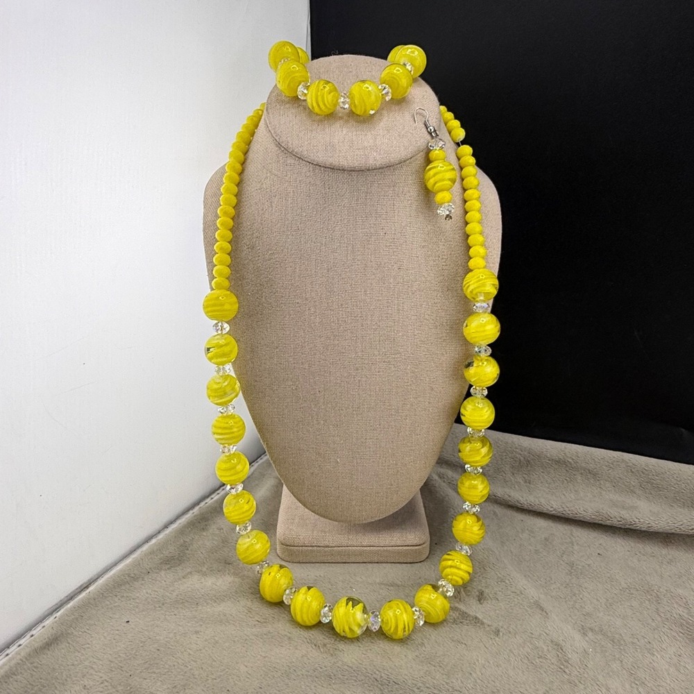 Vintage Glass Beaded Jewelry Set Yellow Swirl Necklace Bracelet 28in 7in READ